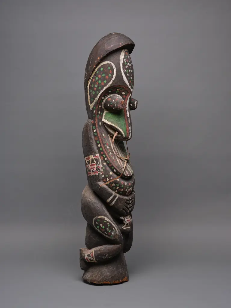 Vanuatu wood/fibre/ochre male grade figure, Image 1++